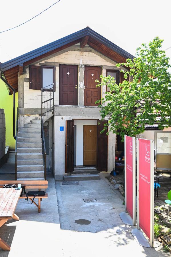 Elem Apartmani Skver Τούζλα Εξωτερικό φωτογραφία