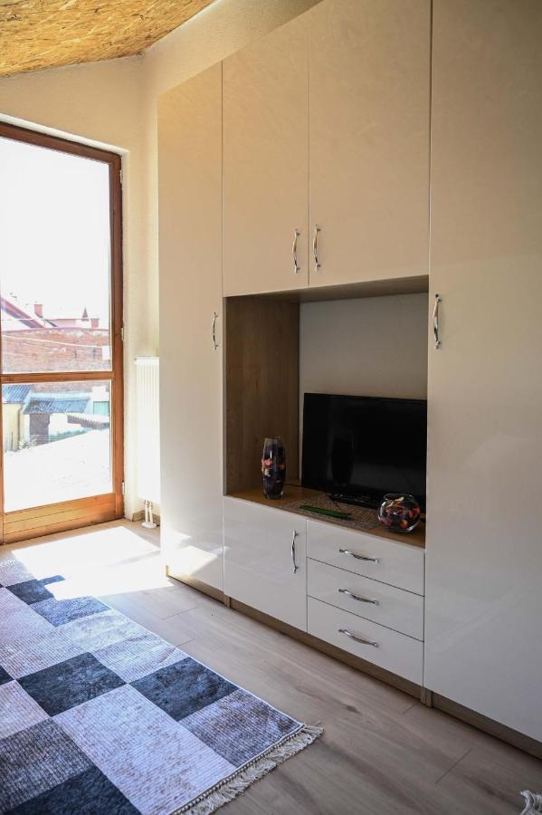 Elem Apartmani Skver Τούζλα Εξωτερικό φωτογραφία
