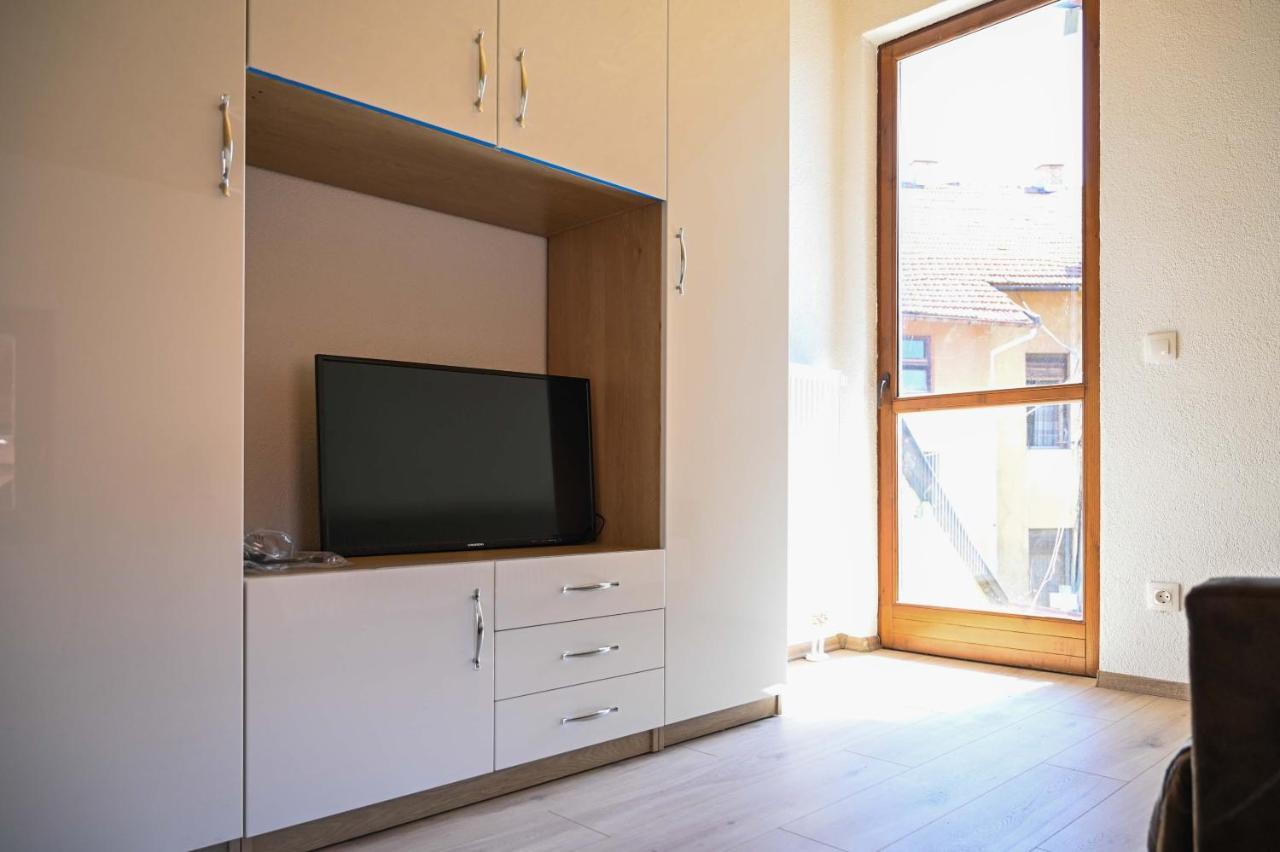 Elem Apartmani Skver Τούζλα Εξωτερικό φωτογραφία