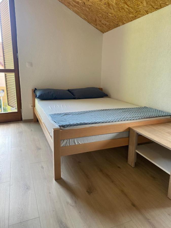 Elem Apartmani Skver Τούζλα Εξωτερικό φωτογραφία