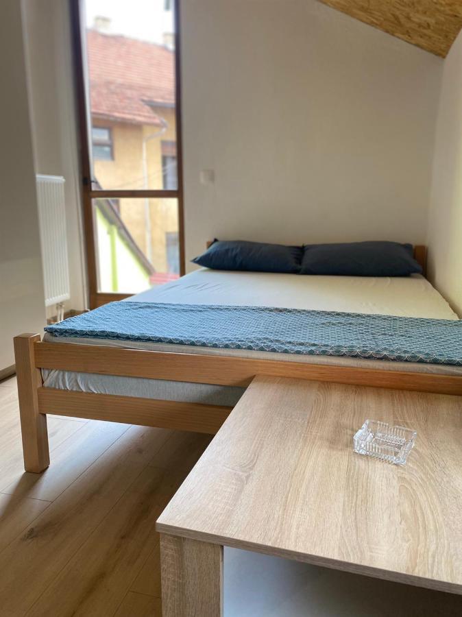 Elem Apartmani Skver Τούζλα Εξωτερικό φωτογραφία
